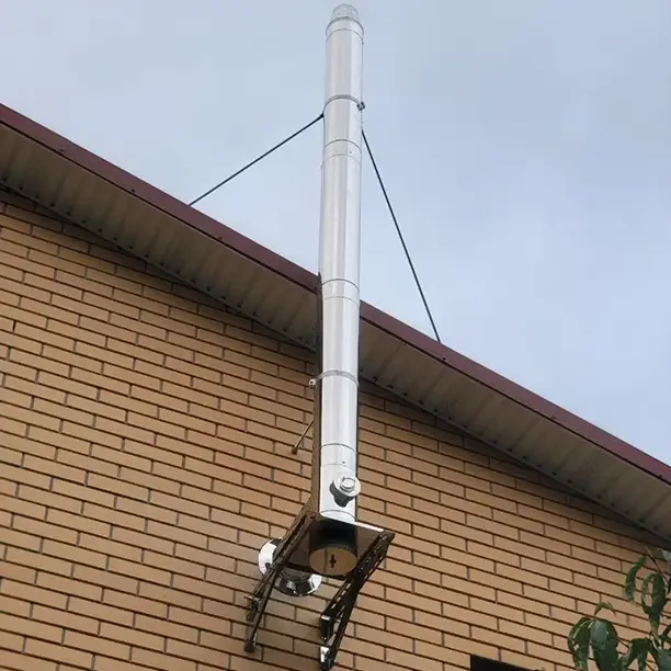 Встановлення сендвіч-труби на кронштейн